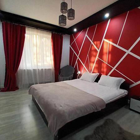 Studio Central Hunedoara Bagian luar foto